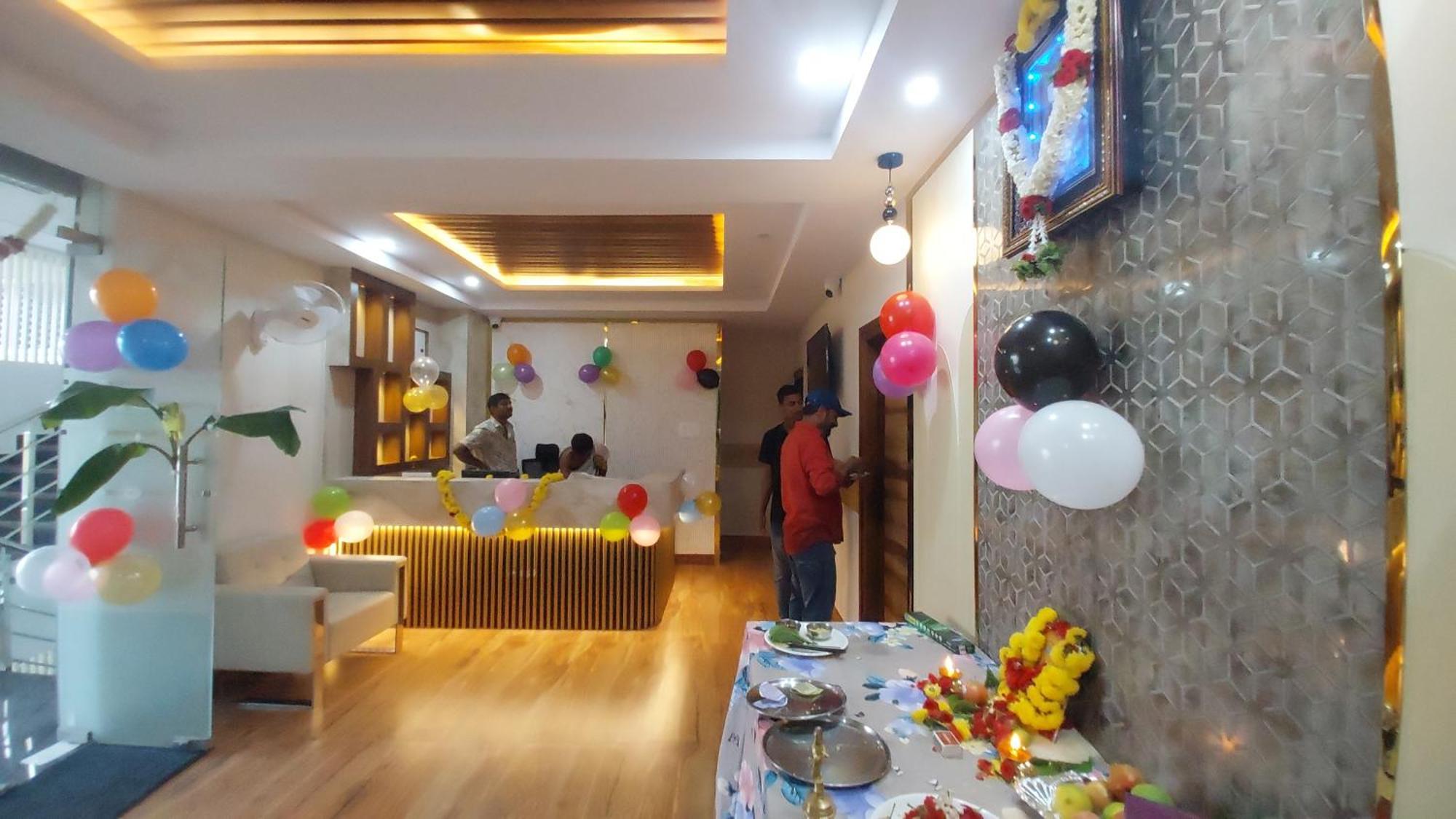 Sky Inn Mysore Exterior photo